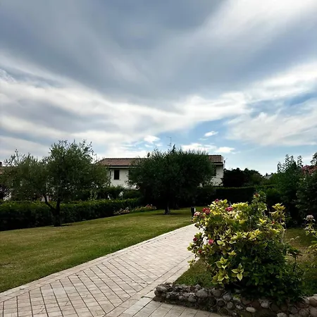 شقة Ca Leo In Garda, Relax & Pool غارْدا